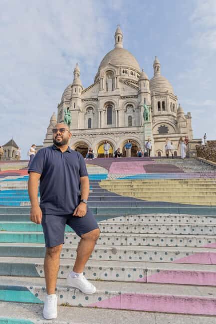 Montmartre Sacre Coeur area photoshoot by Paris photographer - Price and value: is $39 worth it?