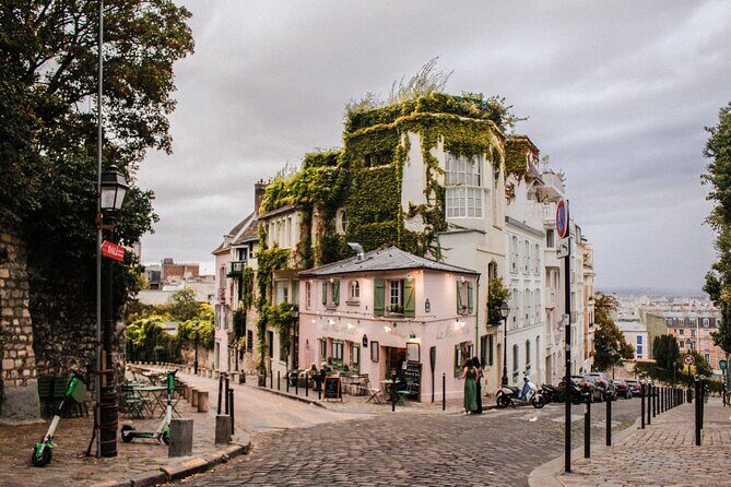 Montmartre: Secret Stories of Paris - Self-Guided Audio Tour - The finish at Dali Museum: plan for the extra ticket