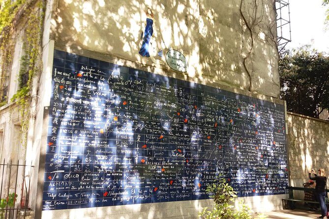 Montmartre Self-Guided Audio Tour: More Than Meets the Eye - La maison de Dalida and the Moulin de la Galette windmill story