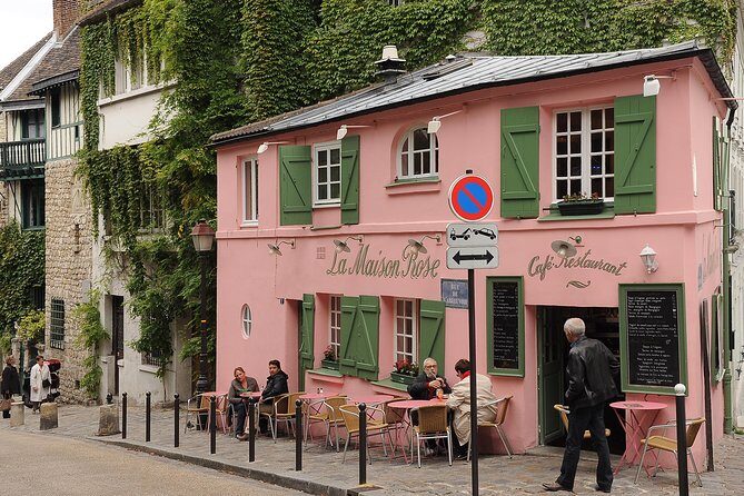 Montmartre Self-Guided Audio Tour: More Than Meets the Eye - Statues, Rue de l’Abreuvoir, and the story of Le Passe-Muraille