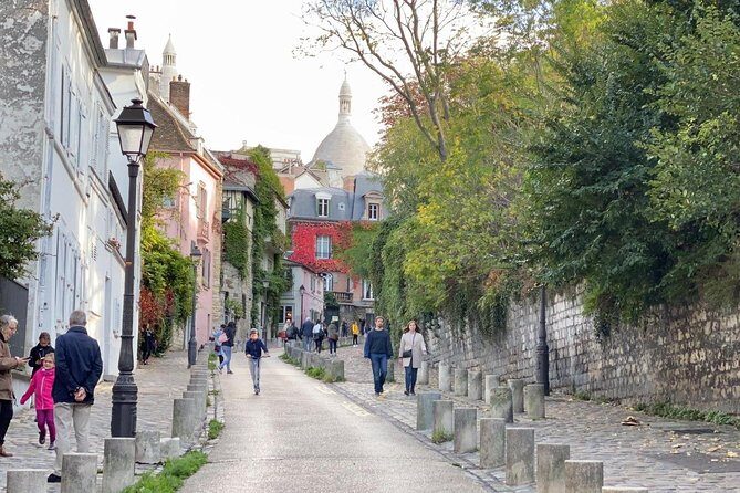 Montmartre Semi Private Tour: from Moulin Rouge, to Sacré-Cœur - Vineyards and art apartments: making names feel close