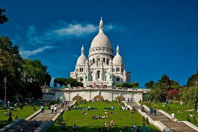Montmartre The Private Food Tasting Tour with a French Gastronomy Expert - Montmartre walking game plan: winding lanes and hill-friendly pacing