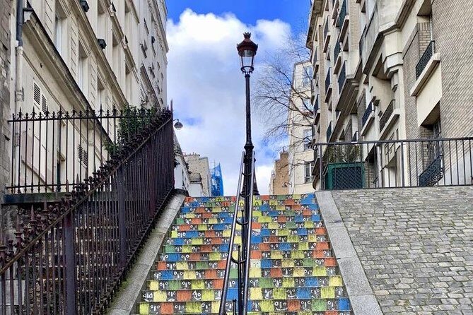 Montmartre Tour Paris - Place du Tertre: Artists, Street Life, and Easy Photo Moments
