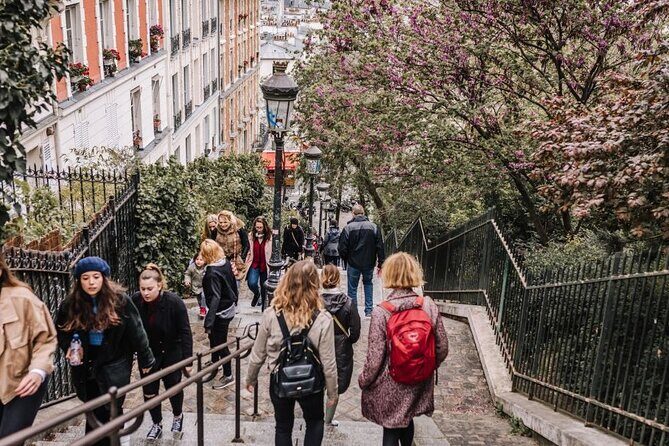 Montmartre Tour with a Local Guide: Private & 100% Personalized - Espace Dalí, Place du Tertre, and the I Love You Wall