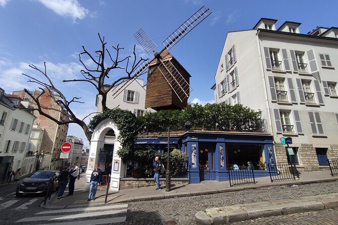 Montmartre Walking Guided Tour - Moulin Rouge to Sacré-Cœur: the real value is the storyline