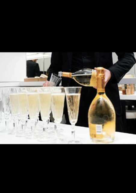 Montmartre Walking tour & French Perfumery Experience - L’Atelier Parfum: champagne on arrival, AI scent match, and what you’ll actually do