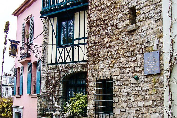 Montmartre Walking Tour with a Private Local Guide - Why a private Montmartre walk beats DIY