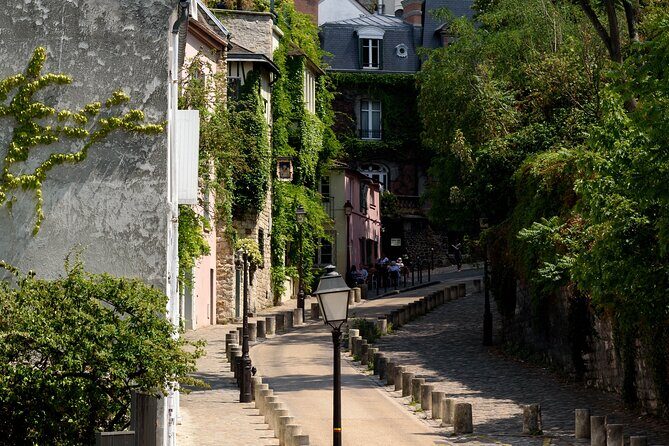 Montmartre’s heritage with specialties tasting Private Tour - Private guide pacing: why Anthony’s approach should matter to you