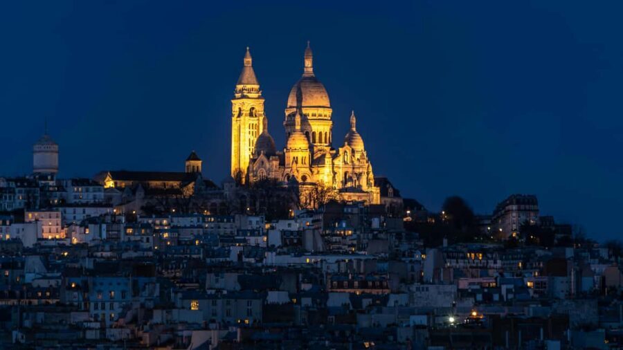 Montmatre Walking Tour: the essential highlights+ - Lapin Agile: the cabaret side of Montmartre that still feels alive