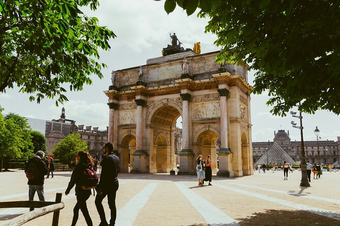 Napoleon Bonaparte: Life & Legacy Guided Tour + Visit to his Tomb - Arc de Triomphe du Carrousel and the big Arc: why arches do political work