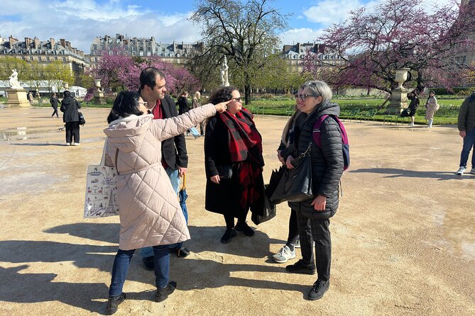 Napoleon Bonaparte: Life & Legacy Guided Tour + Visit to his Tomb - Guide style makes or breaks a walking history tour