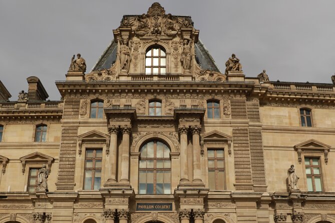 Neoclassical Paris Architecture 2-Hour Private Walking Tour - Stop 2: Place des Victoires and the Classic Predecessor Effect