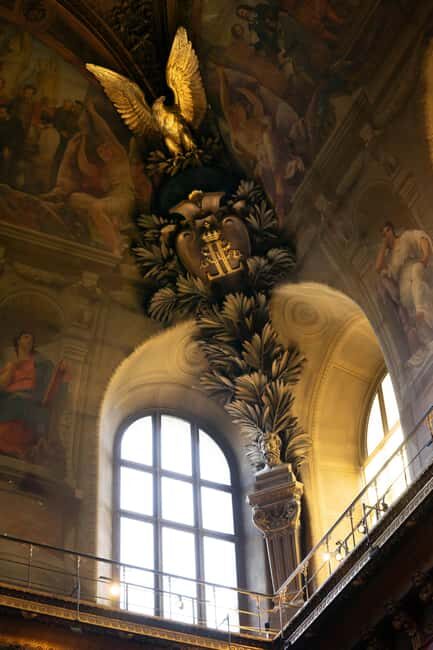 Night at the Louvre Museum: 6-people Max Guided Exploration - Why an after-hours Louvre visit feels different