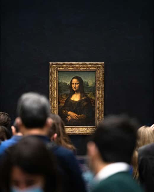 Night at the Louvre Museum: 6-people Max Guided Exploration - Who should book this Night at the Louvre tour