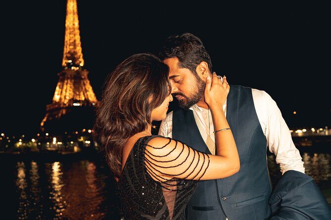 Night Photoshoot in Paris - Price and value: $140.17 per person, with group logic