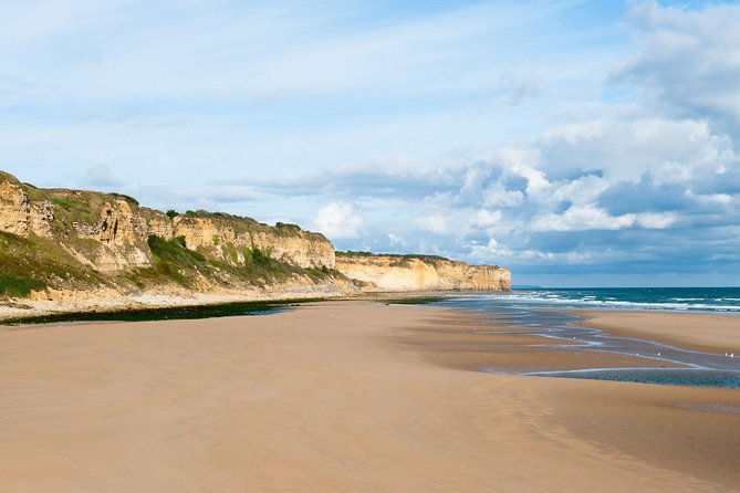 Normandy D-Day Beaches and World War II Sites Day Trip from Paris - Colleville-sur-Mer American Cemetery: an hour of 10,000 names