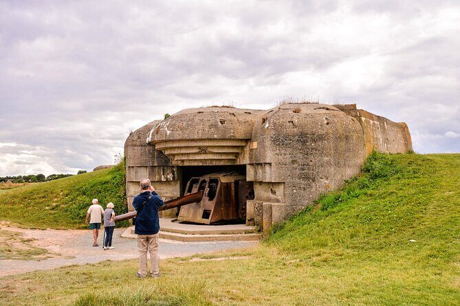 Normandy D-Day from Bayeux | Private Tour with Local Guide - Omaha Beach and Les Braves: seeing the shore without getting lost