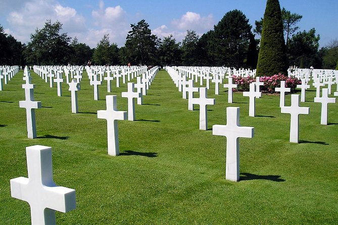Normandy D-Day Landing Beaches Guided Tour from Paris by minivan - Guide quality is the whole game in a small-group tour