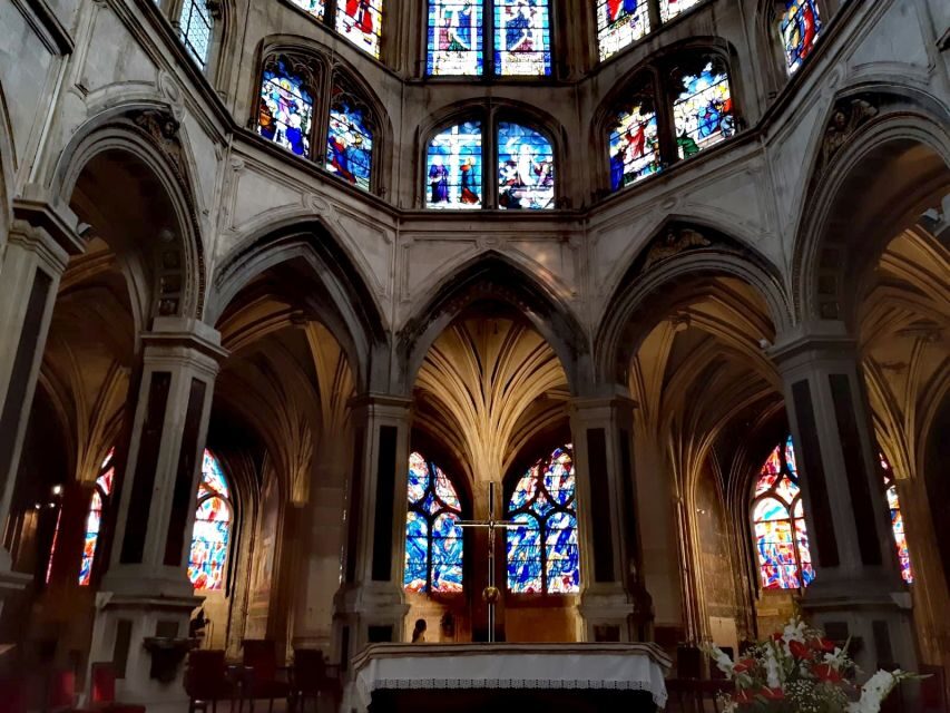 Notre-Dame Cathedral Private tour - Gothic architecture you can spot: gargoyles, stained glass, and craftsmanship