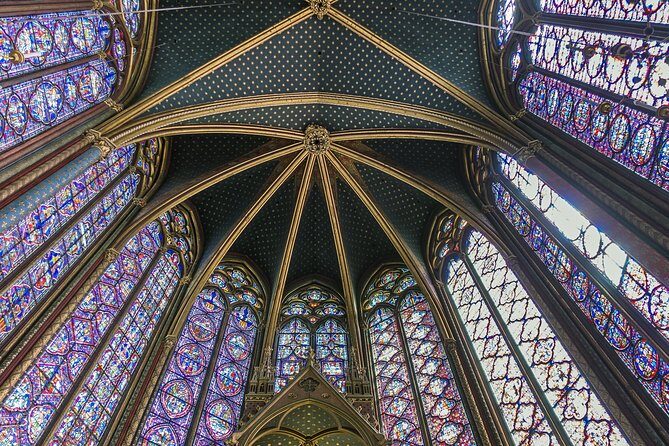 Notre Dame interior and Sainte Chapelle Private Tour - Marche aux fleurs on Île de la Cité: a quick break that feels local