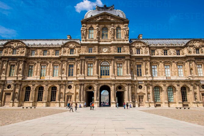 Notre Dame Outdoor and City Center of Paris with Local Guide - A 1-Hour Orientation on Île de la Cité’s Most Famous Blocks