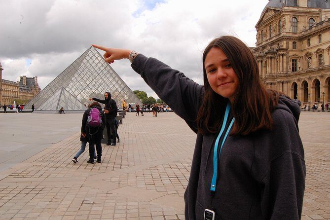 Notre Dame, St Chapel, ile de la cité, Louvre - semi private -4h - Meeting at Hôtel-Dieu and how the day keeps you from wasting time