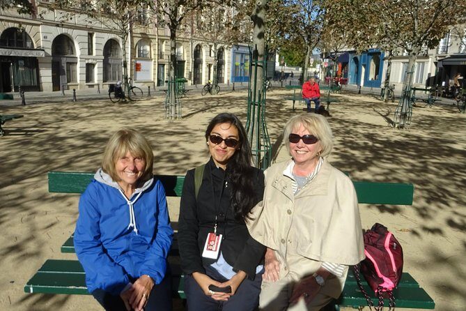Notre Dame, Ste Chapel, Louvre, Montmartre, Eiffel Tower Private - What a private day in Paris feels like (and why it saves stress)