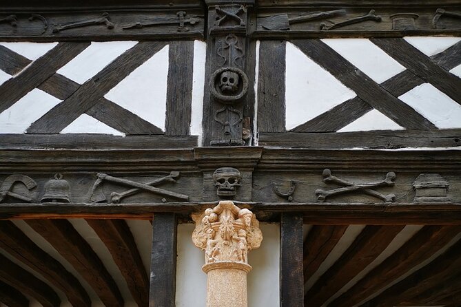 On the footsteps of Joan of Arc - Private day trip to Rouen - Gros-Horloge and the clock-town feeling