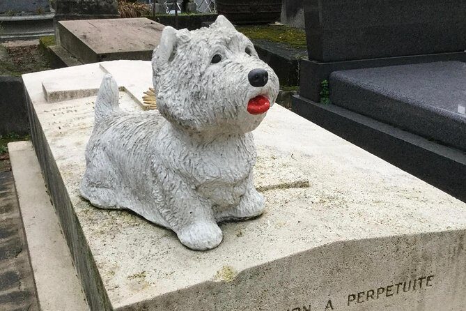 One Hour Père Lachaise Cemetery: A Self-guided Audio Tour - Starting at 56 Rue des Rondeaux and Getting the App Ready