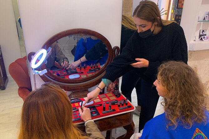One-hour Private Makeup Class with a Pro Makeup Artist - A One-Hour Private Makeup Reset in Paris