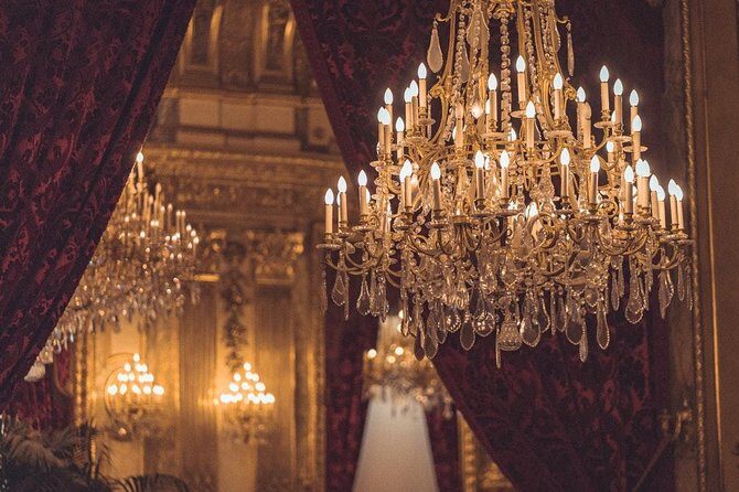 Opera Garnier with private guide - Crowds, lines, and hearing your guide inside