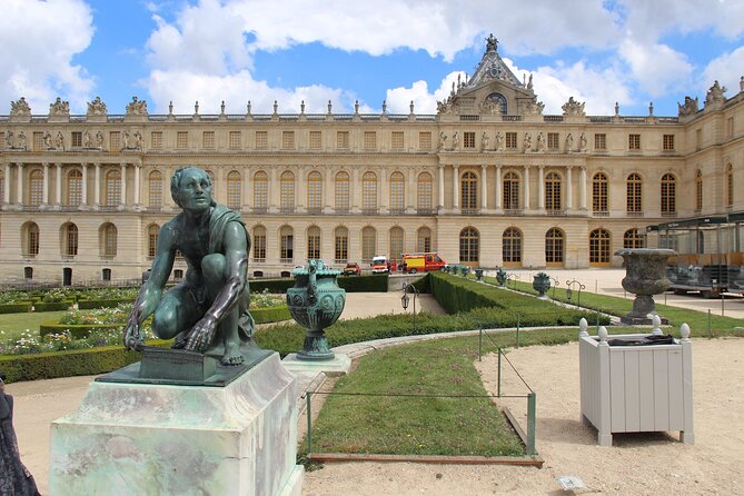 Palace of Versailles Entry ticket with Musical Gardens & Estate - Gardens of Versailles: 1,800 acres and the fountain rhythm