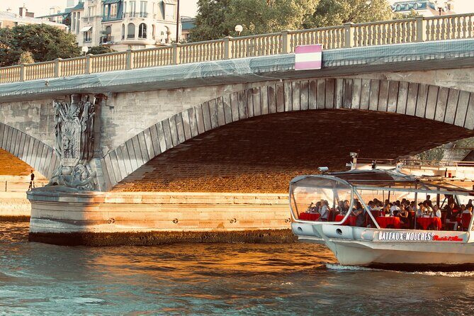 Paris: 1 Hour Seine River Cruise Ticket - What You’ll See on the Seine: Eiffel Tower to Notre-Dame