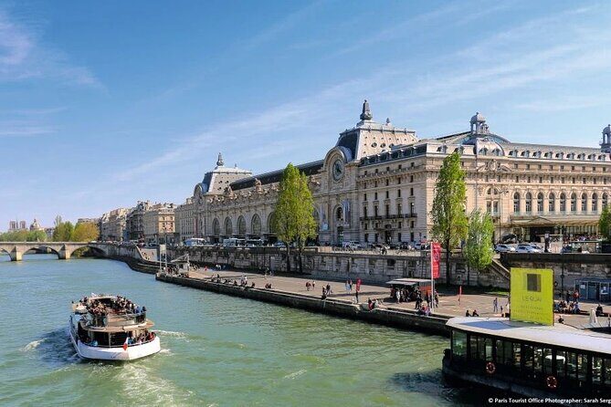 Paris 1 Hour Seine River Cruise Tour and Optional Macaron Tasting - Comfort, weather, and accessibility on the water