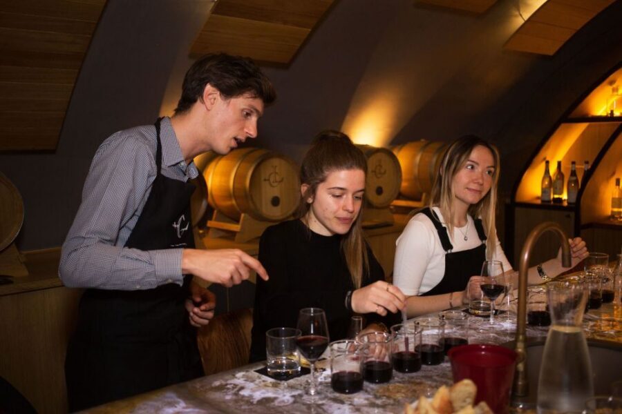 Paris: 2-Hour Wine Making Workshop - Tasting grape varieties: how to pick what you actually like