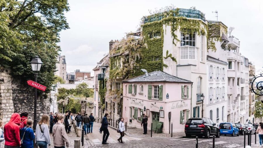 Paris: 3-Hour Private Tour from Champs Élysées to Montmartre - The Champs Élysées stretch: more than big-boulevard photos