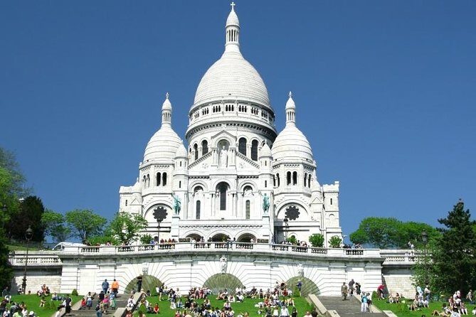Paris Airport CDG Arrival Private Transfer to Paris by Luxury Van - The Driver Experience: Clean Car, Easy Pick-Up, Helpful Tips