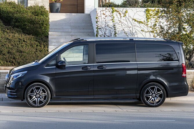 Paris Airport CDG Round-Trip Private Transfers - The Ride to Paris: Comfort, No-Navigation, and Getting Oriented
