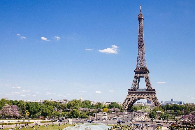 Paris Airport Layover Tour - Moulin Rouge and Montmartre: iconic streets, big views