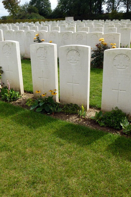 Paris: Anzac Day Day Tour to Villers Bretonneux - Getting from Paris to the Somme: transport that keeps the day on track