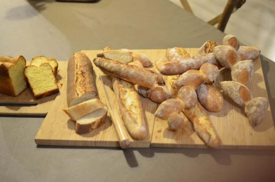 Paris: Baguette and French Breads Class - Baking: time, temperature, and humidity all matter