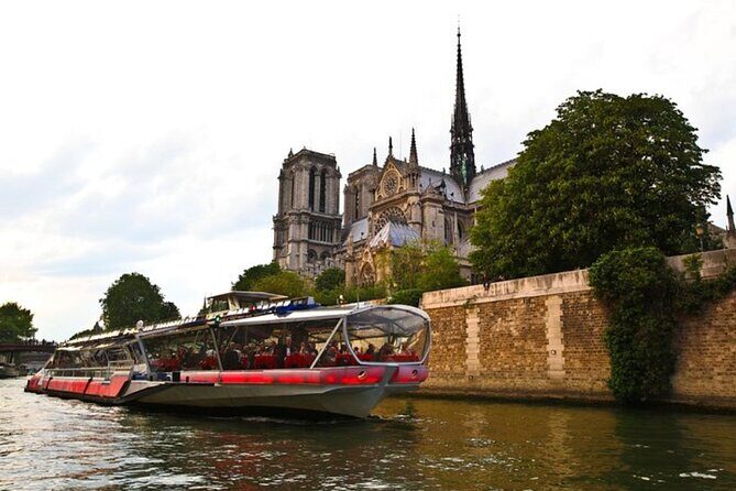 Paris Bateaux Mouches Special Bastille Day Dinner Cruise - Fireworks from the deck: how to plan your viewing time