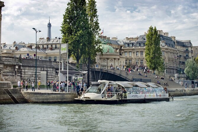 Paris: Batobus Hop-On Hop-Off Cruise & Landmarks Audio Tour - Nine Stops Along the Seine: What to Do at Each One