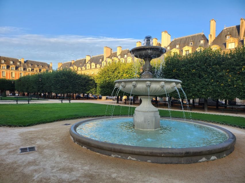 Paris Before the Crowds: Sunrise Bike Tour with Breakfast - Notre Dame and the Seine: the quieter poetry stops