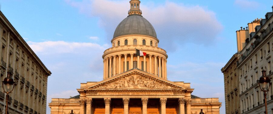 Paris: Big Bus Hop-on Hop-off Tour and Pantheon entrance - Audio Guides: The Bus Includes Headsets, the Pantheon Doesn’t