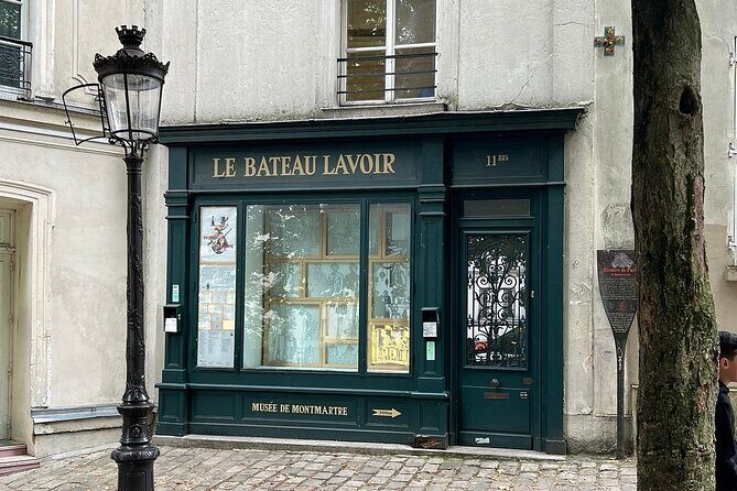 Paris Bites & Stories : A Tasty City Adventure with a Local - Rue Lepic and Café Deux Moulins Whipped-Cream Dessert