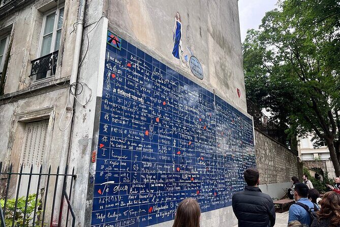 Paris Bites & Stories : A Tasty City Adventure with a Local - Mur des Je taime and Place des Abbesses Pastry