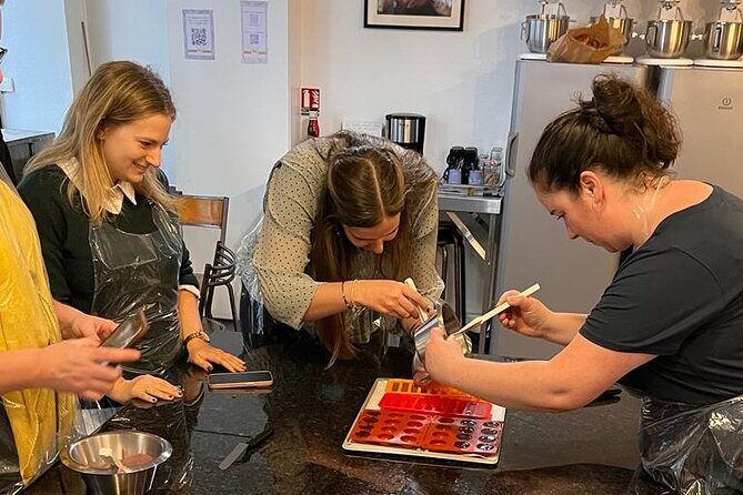 Paris Boutique-style French Pastry Class with a French Chef - Boutique size and a real French pastry chef