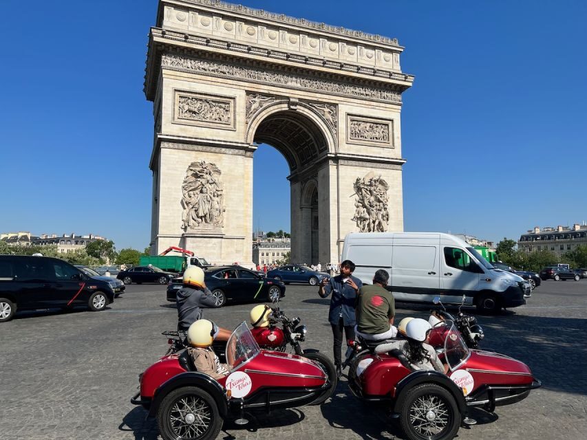 Paris by sidecar 1HR Tour - One hour, three legends: what the sidecar format really gives you
