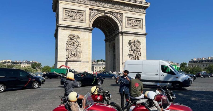 Paris by sidecar 1HR Tour - Arc de Triomphe: ten minutes that actually add meaning